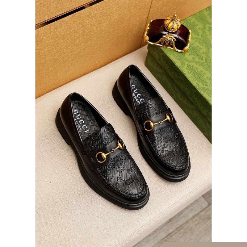 G*u*i leather shoes